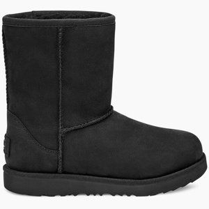 Ugg Unisex-Child Classic Short II Weather Boots Size 1